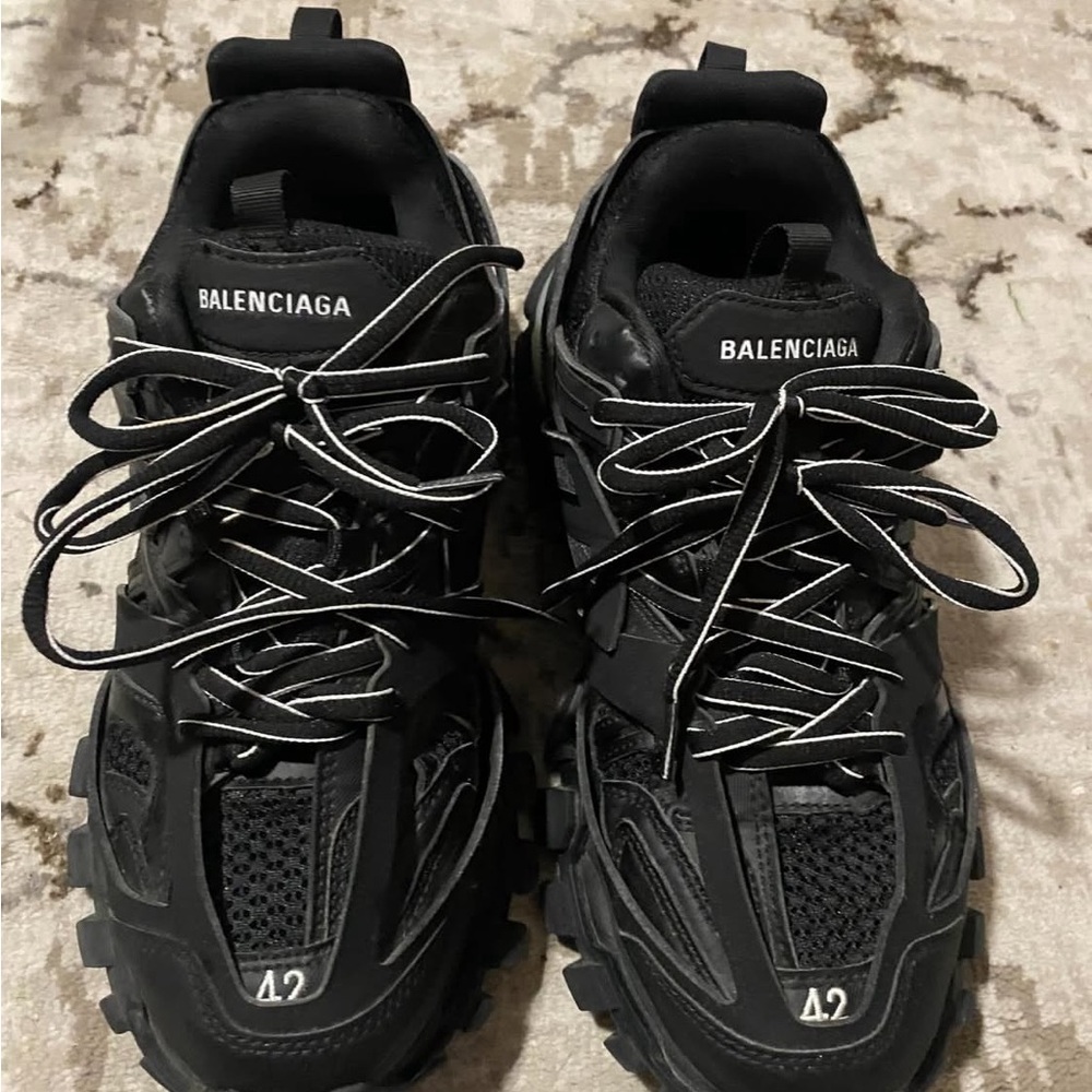 Balenciaga tracks led (authentic)
